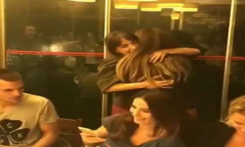 Özge Gurel Ve Serkan Cayoğlu Bir Doğum Günü Partisinde