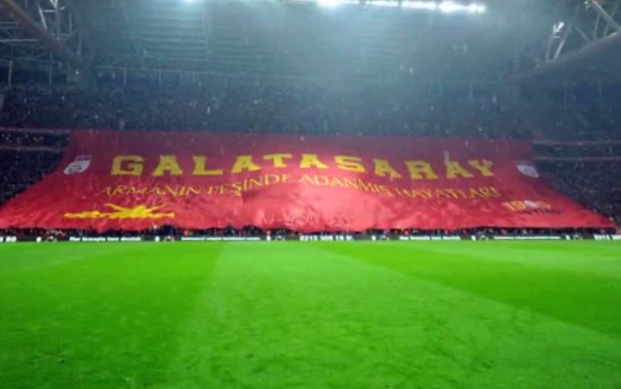 Yürüyoruz Biz Bu Yolda - Galatasaray Marşı