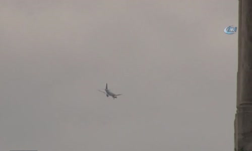 Pilotun Kuleye Ördek Anonsu Yapması