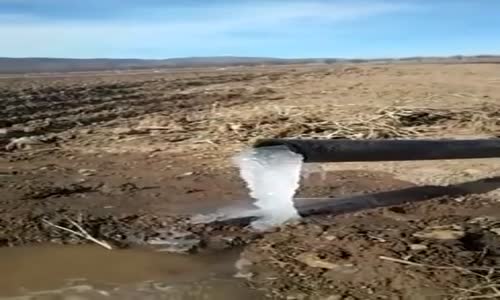 Su Borusundan Parça Parça Buz Akması