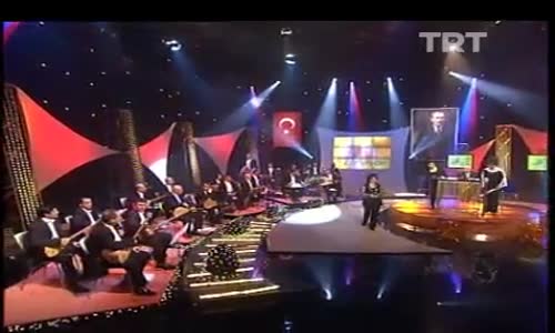 Emel Taşçıoğlu-Bir Fırtına Tuttu Bizi izle