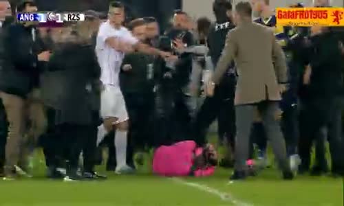 Ankaragücü başkanı Faruk Koca, maç sonu Halil Umut Meler'e yumruk atmış, oha