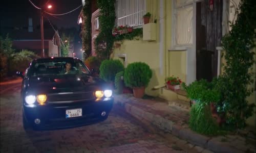 Çilek Kokusu 15. Bölüm -İki İnatçı