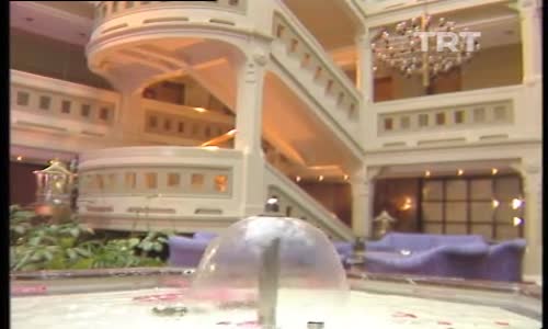 Ayşe Tunalı-Yanıma Gel Ne Olur izle