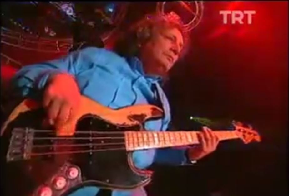 Yeni Türkü-Maskeli Balo 