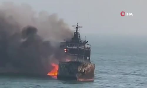 Çin’de petrol tankeri ile yük gemisi çarpıştı- 14 kişi kayıp
