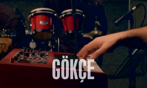 Gökçe - Seviyorum Özlüyorum (Akustik)
