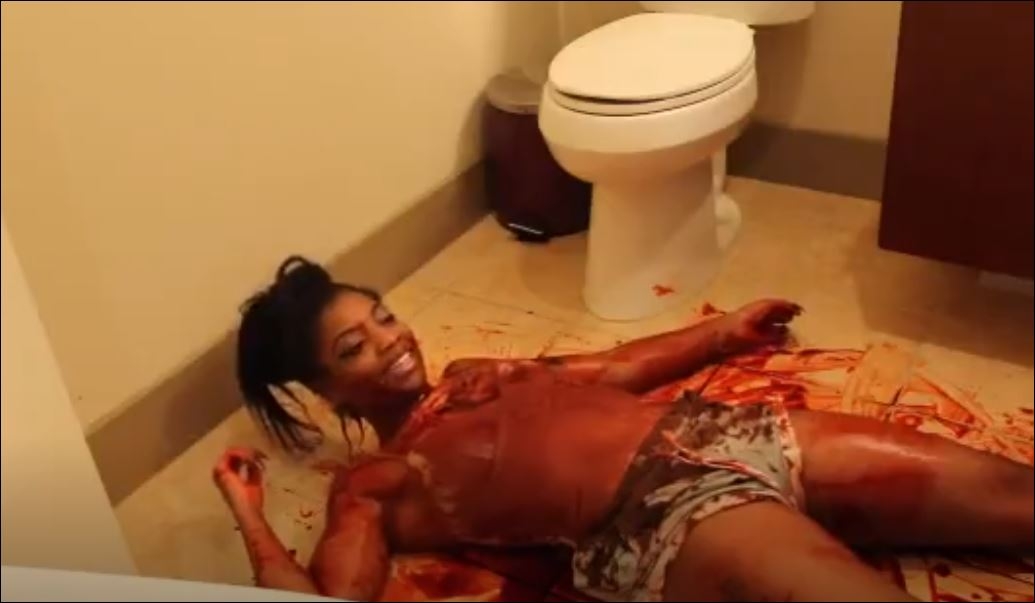 Acımasız Kadından Erkek Arkadaşına Korkutucu Şaka