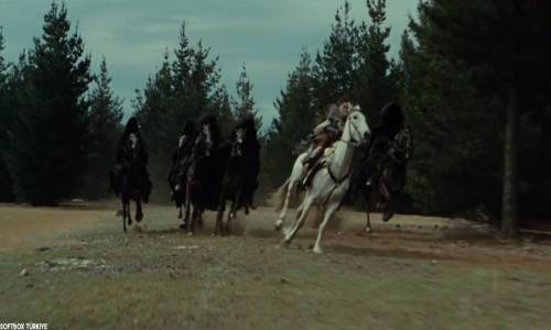 Yüzüklerin Efendisi - Yüzük Kardeşliği Arwen Nazgûl Kovalaması
