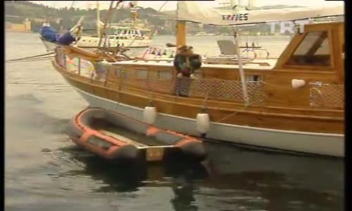 Müşerref Akay-Adını Andıkça Yansa Dudaklar izle