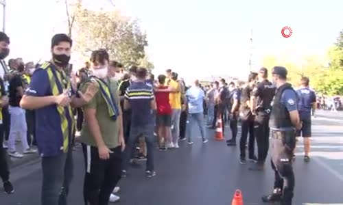 Fenerbahçe, derbiye coşkuyla uğurlandı 
