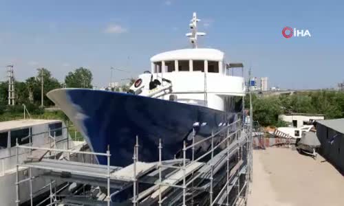 Türkiye'nin en büyük su altı arkeolojisi araştırma gemisi suya iniyor 