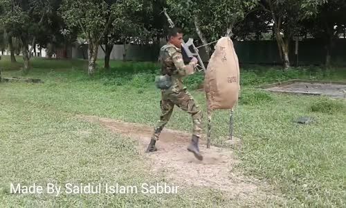 Dosta Korku Düşmana Güven Veren Bangladeş Askerleri