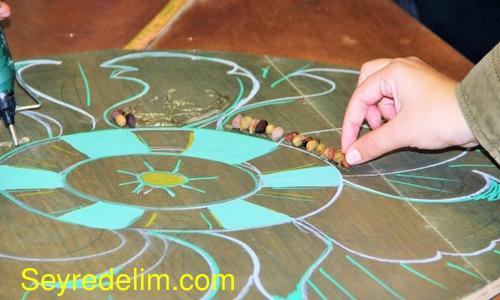 Zeytinlerin çekirdeğinden tablo yaptılar