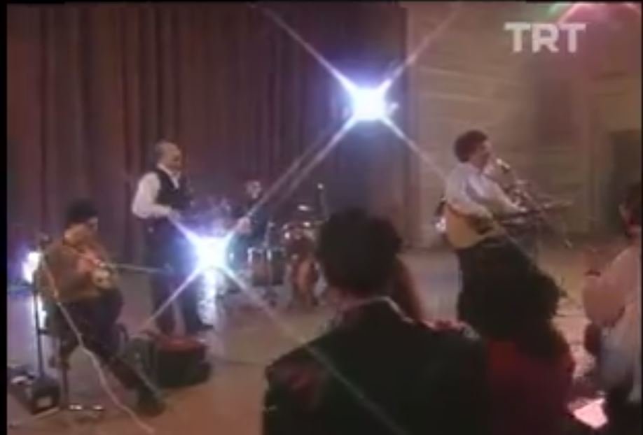 Yeni Türkü-Maskeli Balo