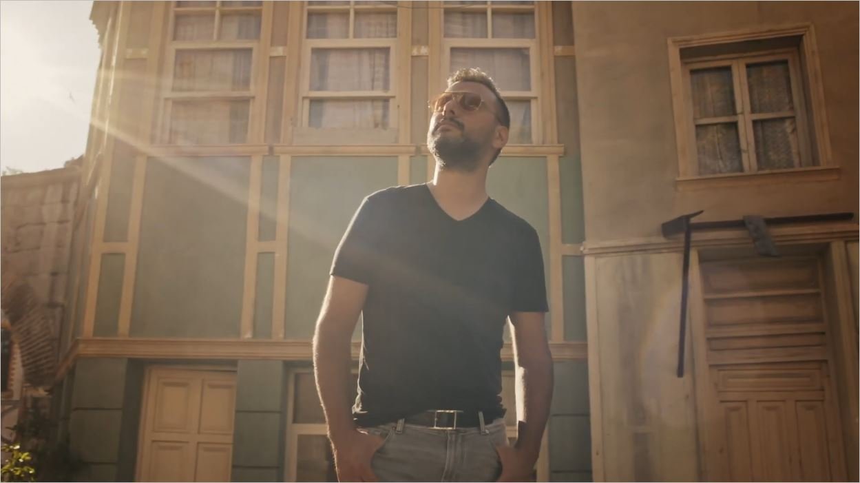 Arda Turan'ın Oğlu Hamza Annesiyle Tatilde