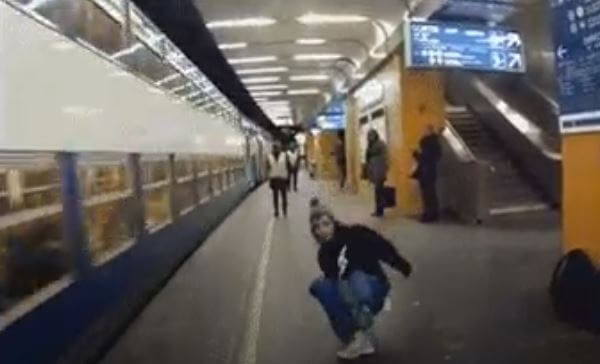 Metroda Çantasını Zorlanmadan Ezdirmek