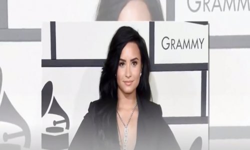 Ünlü Şarkıcı Kötü Haber Hastaneye Kaldırıldı