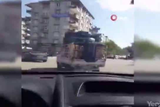 Pazar Kasalarına Kendini Siper Eden Kadın Şoke Etti