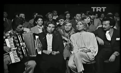 Nurhan Damcıoğlu Ve Kardeşleri-Sırrımı Bilmedin Yar 