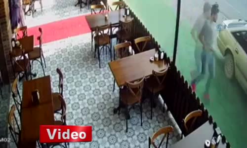 Sakarya'da Feci Kaza: Kadınlar Havada Taklalar Attı