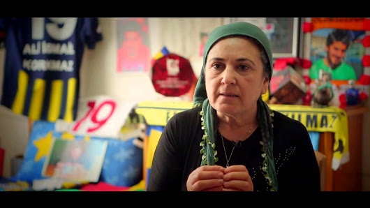 ANNE  MOM  (Kısa Belgesel Film )