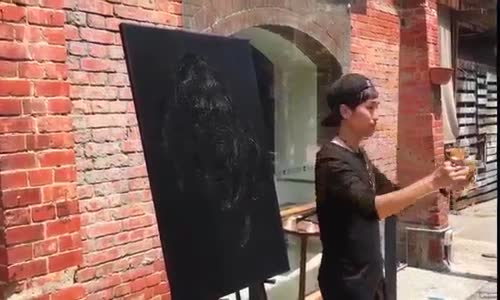 Altın Tozuyla Marilyn Monroe Resmini Yapmak