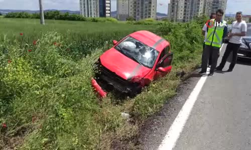 Edirne'de feci kaza- Minibüs içindeki yolcularla ters döndü 