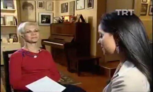 Esin Afşar'ın Nazım Hikmet Hakkındaki Röportajı izle