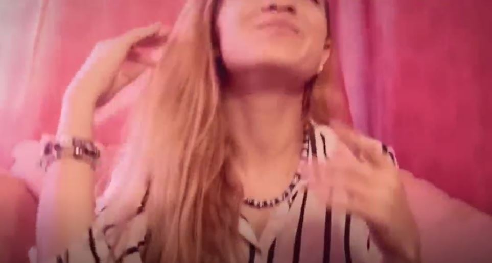 Feride Hilal Akın - Sakin Ol Evladım