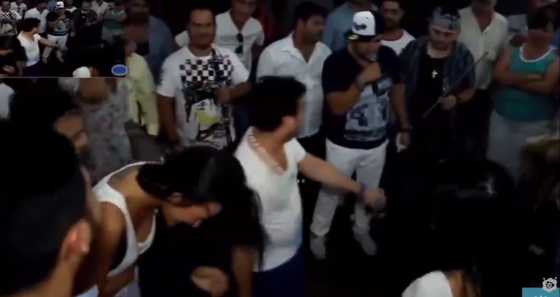 Düğünde Yürek Hoplatan Beyazlı Hatun