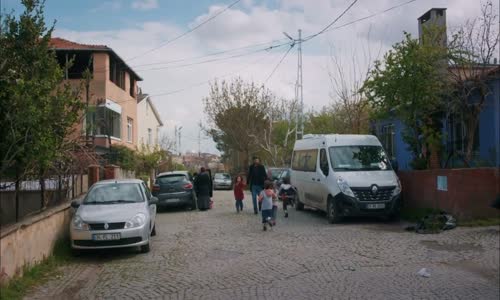 Anne 23. Bölüm - Melek Hırsızlığa Zorlanıyor