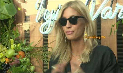 Çay Tanıtımı Etkinliğinde Çağla Şikel Hazer Amani Burcu Esmersoy