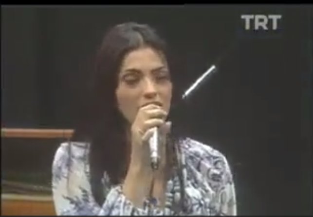 Yeşim Salkım-Hiç Keyfim Yok 