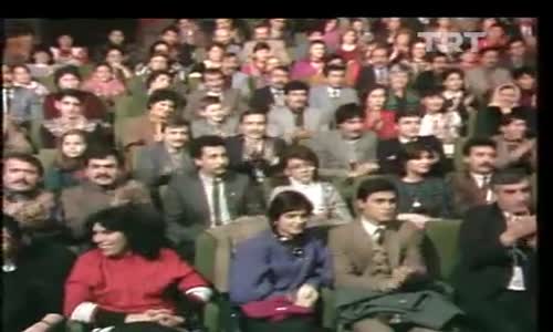 Müşerref Akay-Kim Demiş Ki Sevgiler Ayrılıklarla Biter izle