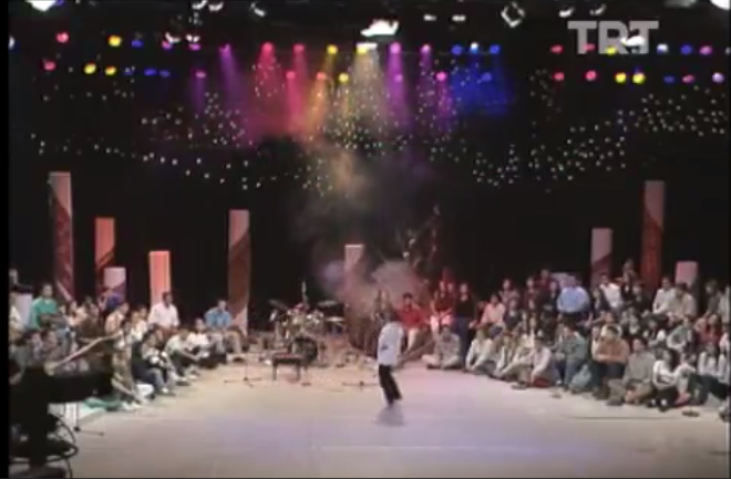 TRT Ankara Radyosu THM Gençlik Korosu-Salına Salına Suya Gidersin