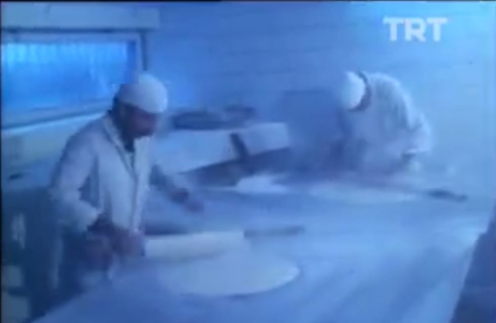 Gaziantep Baklavası İzle