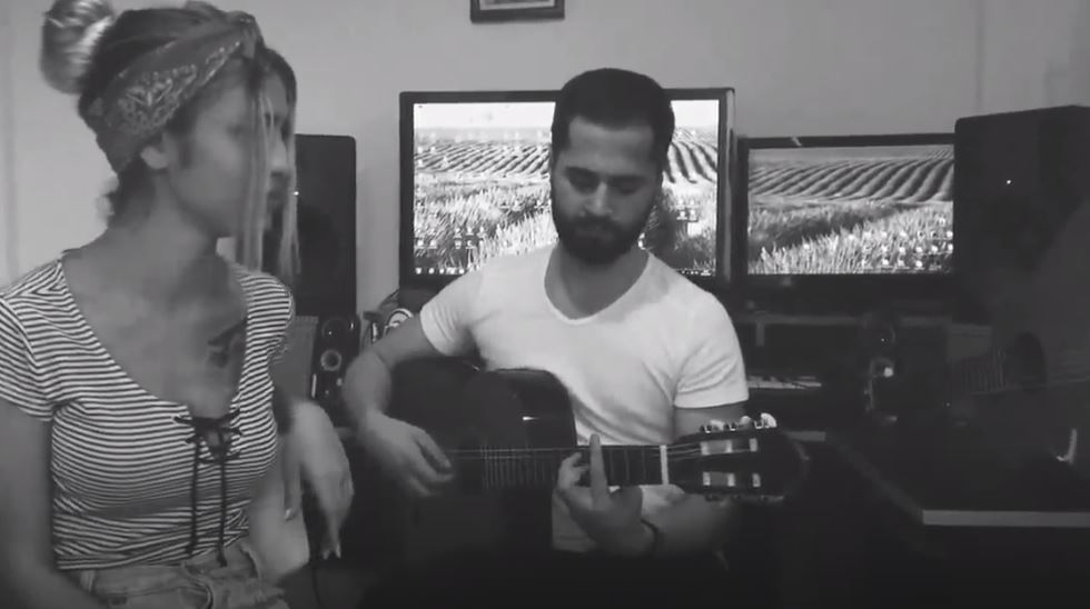 Feride Hilal Akın - Sen Ağlama