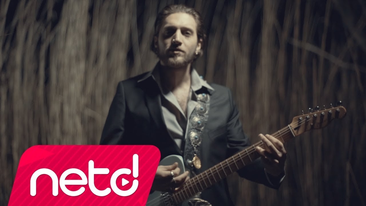 Ufuk Beydemir - Ay Tenli Kadın