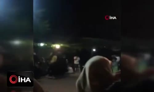 Sosyal mesafeyi halayla deldiler 