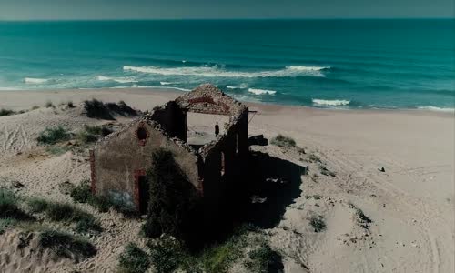 Zakkum Feat. Ceylan Köse - Müsaade Senin 