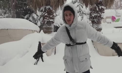 Kardan Ev Yapıp İçinde Mangal Yakmak