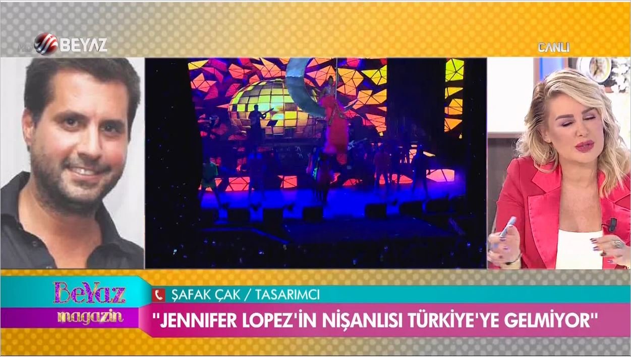 Şafak Çak Yayına Bağlandı - Demet Akalın'ın Sahneye İndiği Hilal Taklit Mi