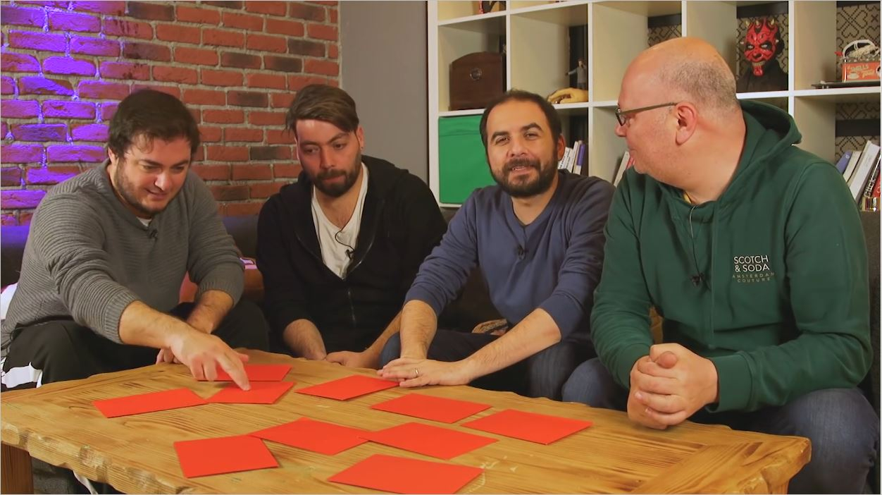 Melih'e En İyi Hediyeyi Kim Alacak - Yapyap