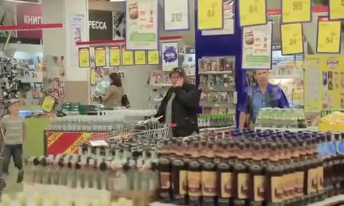 Alışveriş Merkezi'nde Kalinka Malinka'ya Pişman Olmayacaksınız 