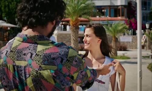 Çilek Kokusu  Kötü Kötü Şeyler  Esin İris