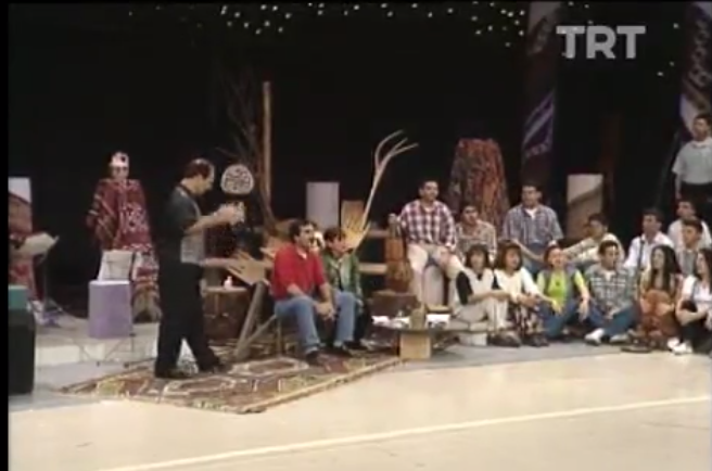 TRT Ankara Radyosu THM Gençlik Korosu-Salına Salına Girmiş Gelinim Bahçeye 