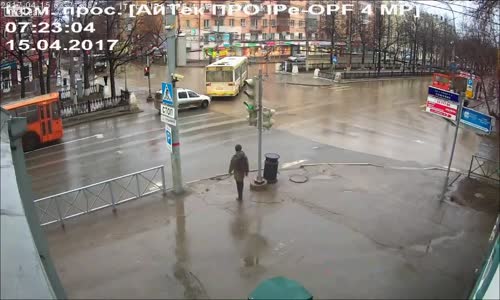 Hamster Çarkıyla Rusya Trafiğinde Gezmek