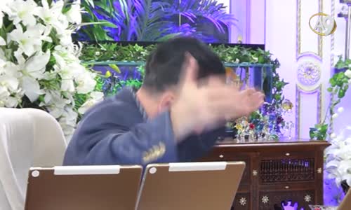 Kamayı Çektim Kından Türküsüyle Kendinden Geçen Adnan Oktar