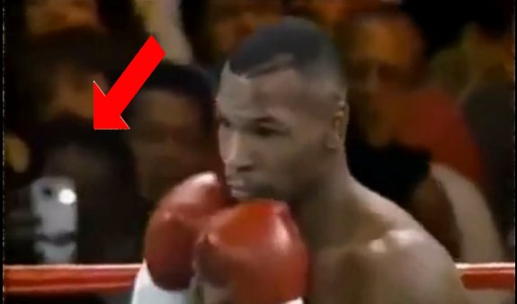 Mike Tyson Boks Maçındaki Esrarengiz Cep Telefonu 